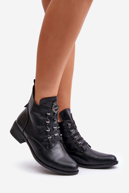 Madala soe ankle boots kaunistustega mustas värvuses Nevalia