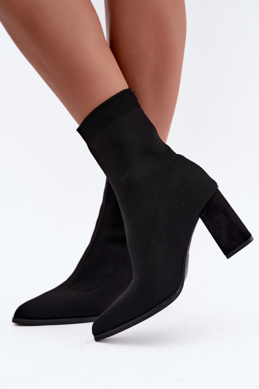 Soojad naiste ankle boots libiseva mudeliga, must