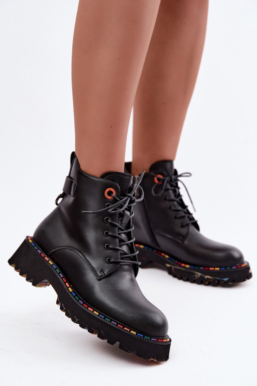 Kunstnahast tööde ankle boots Artiker musta värviga