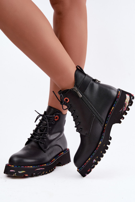 Kunstnahast tööde ankle boots Artiker musta värviga