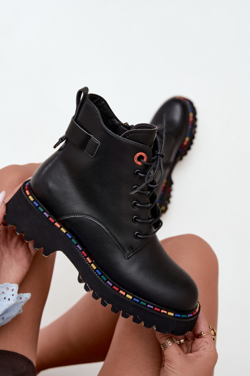 Kunstnahast tööde ankle boots Artiker musta värviga
