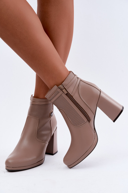 Kunstnahast soojaid ankle boots kontsaga sandi värviga