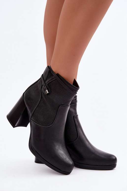 Kunstnahast soojaid ankle boots kontsaga musta värviga