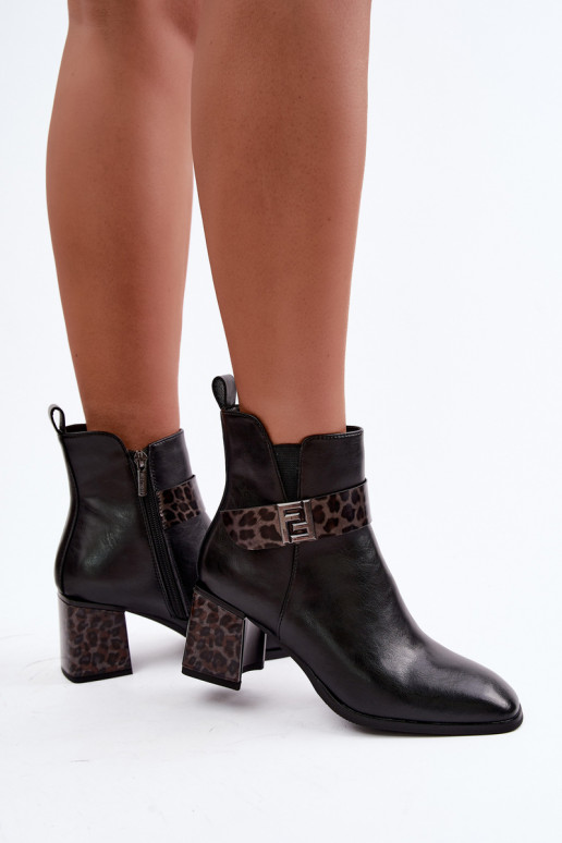 Naise soojaid ankle boots dekoratiivsete rihmadega Artiker 57C0008 mustas värvuses