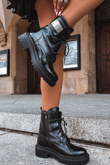 Naise soojaid ankle boots dekoratiivsete detailidega Zazoo 60574 mustas värvuses