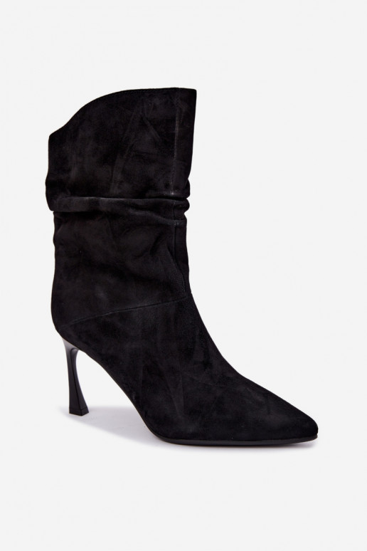 ankle boots kunstsuede õhukeste kontsadega soojustatud volangidega D&A JC62-1038 mustas värv