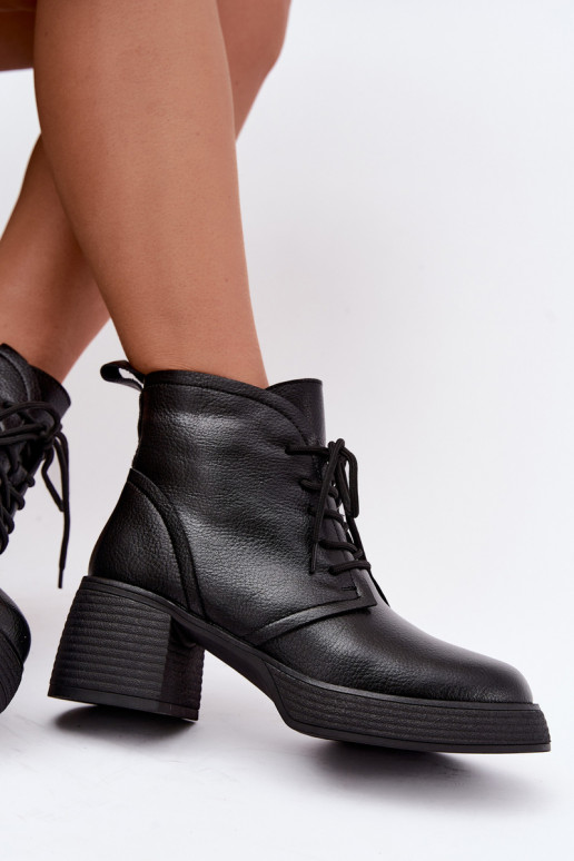 naiste soojustatud ankle boots D&A CR62-3368 mustas värv
