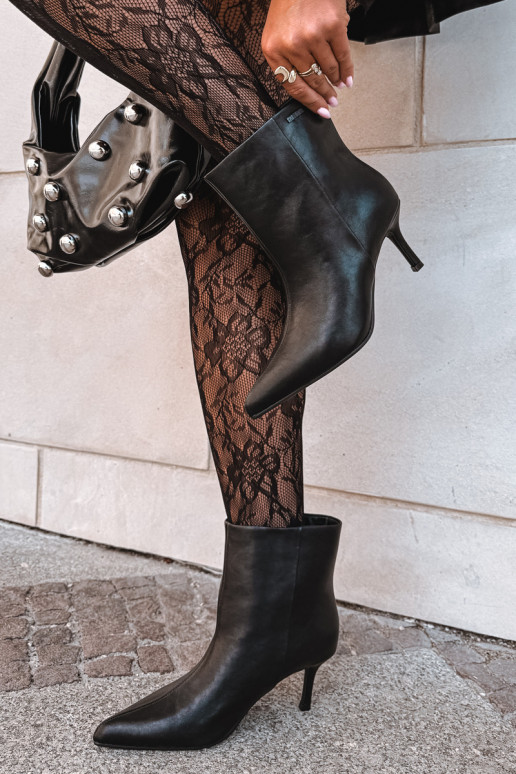 Ankle boots õhukeste kontsade ja soojustusega, slip-on Big Star UU274494 must