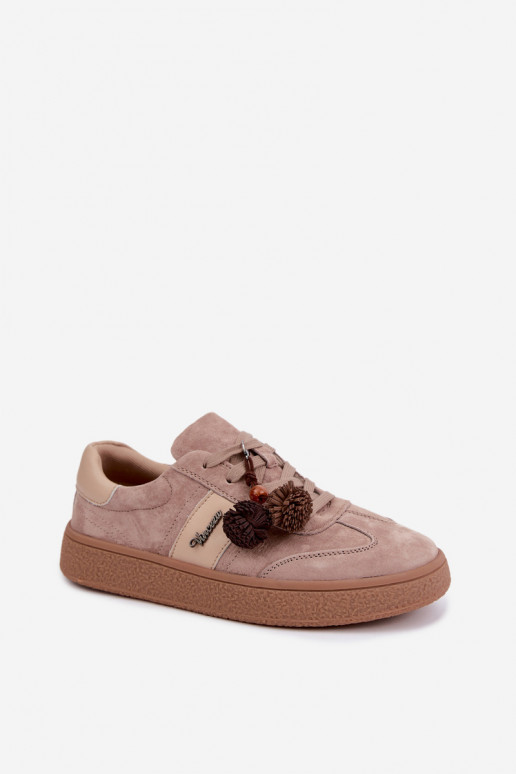 Kunstsuede spordijalatsid karvade pom-pomidega Vinceza 79682 liivakarva