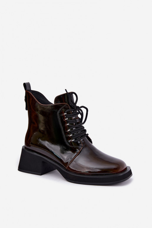Tehisnaha soojendusega ankle boots lakiefektiga Klocke GOE UU2N4128 tumepruun