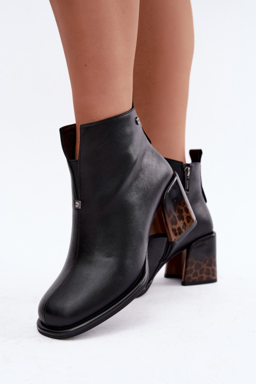 Tehisnaha naiste soojendusega ankle boots kontsad GOE UU2N4204 mustad