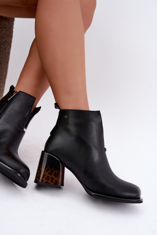 Tehisnaha naiste soojendusega ankle boots kontsad GOE UU2N4204 mustad