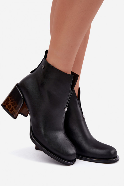 Tehisnaha naiste soojendusega ankle boots kontsad GOE UU2N4204 mustad