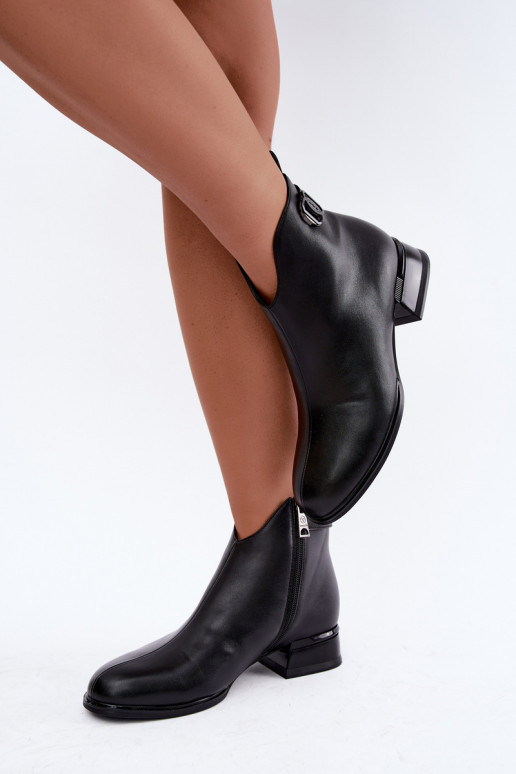 Isolatsiooniga ankle boots dekoratiivsete rihmadega mustas värvuses Vinceza 58692