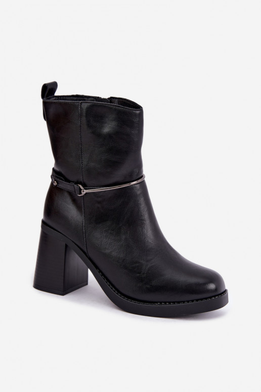 Nahast naiste ankle boots isoleeritud kontsadega ja kaunistatud kontsadel mustas värvuses Gracelle