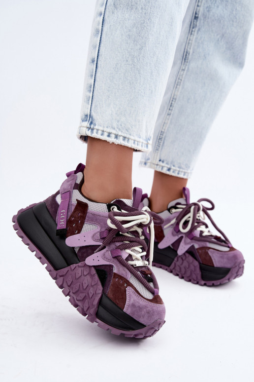 Lillad kunstsuede spordijalatsid platvormiga GOE UU2N4016