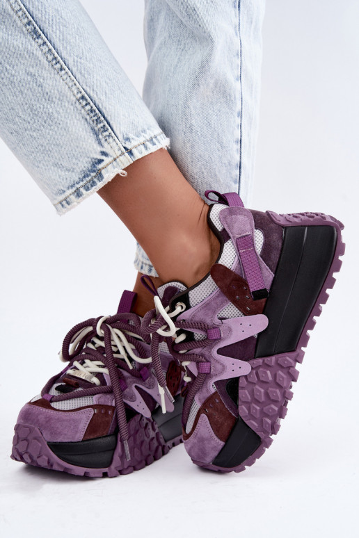 Lillad kunstsuede spordijalatsid platvormiga GOE UU2N4016