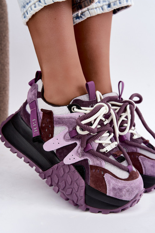 Lillad kunstsuede spordijalatsid platvormiga GOE UU2N4016