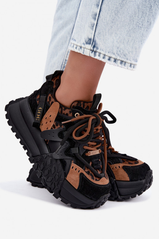 Mustad kunstsuede spordijalatsid platvormiga ja leopardimustriga detailidega GOE UU2N4017