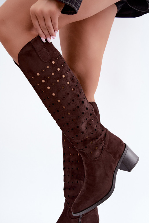 Knee-high saapad perforatsioonielementidega Kireya šokolaad