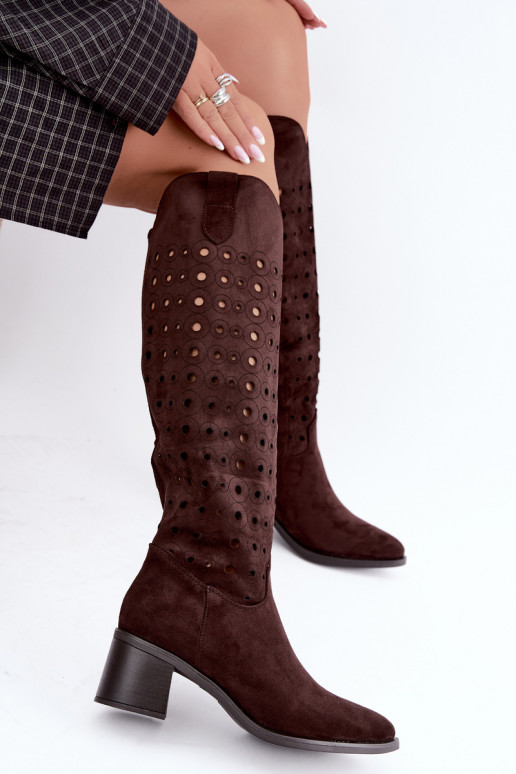 Knee-high saapad perforatsioonielementidega Kireya šokolaad