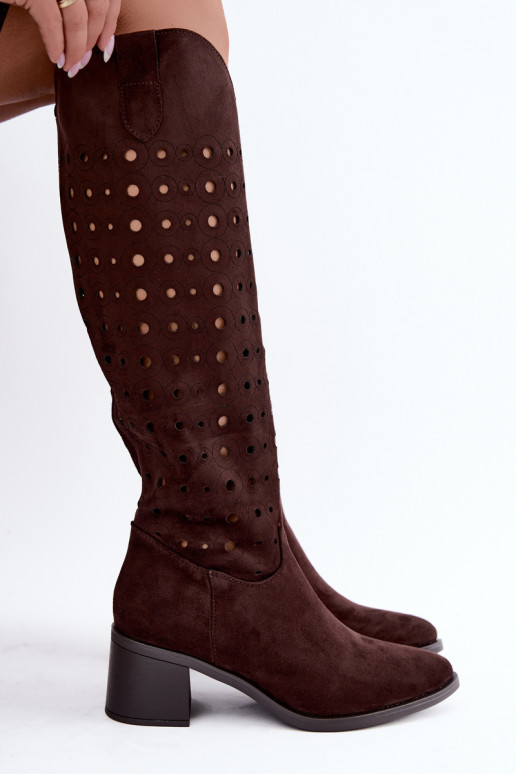 Knee-high saapad perforatsioonielementidega Kireya šokolaad
