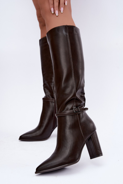 Isolatsiooniga kõrged saapad kontsade ja rihmadega šokolaadi värvi Abriselle