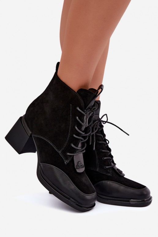 nööriga isoleeritud pahkluu saapad faux suede Artiker 59C0116 mustas