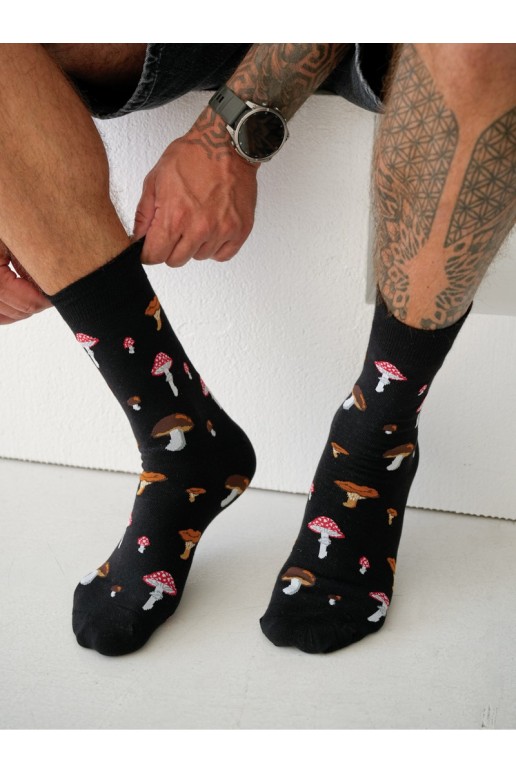 Meeste sokid seentega mustas värvis