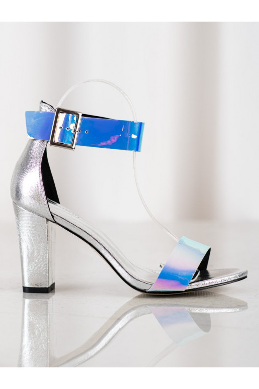 Basutės su kulniukais su... Basutės su kulniukais su...