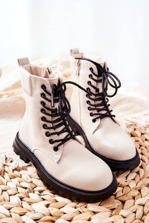 Klassikalise mudeli Laste jalanõud... Klassikalise mudeli Laste jalanõud...