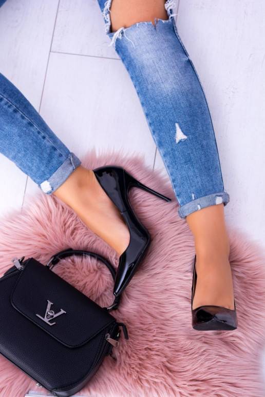 Laque kõrge kontsaga terava ninaga... Laque kõrge kontsaga terava ninaga...