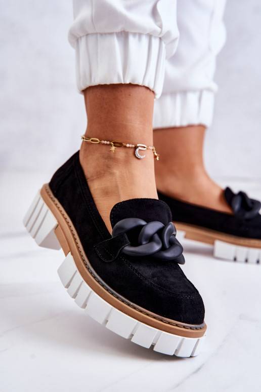 Seemisnakhsed jalatsid kaunistustega...