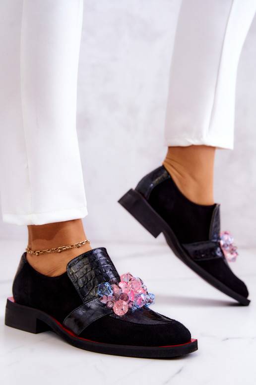 Seemisnakhsed jalatsid kaunistustega... Seemisnakhsed jalatsid kaunistustega...