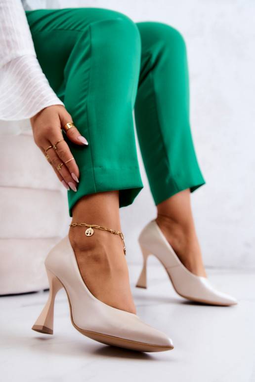 Moekad Kingad Shoes beeži värvi