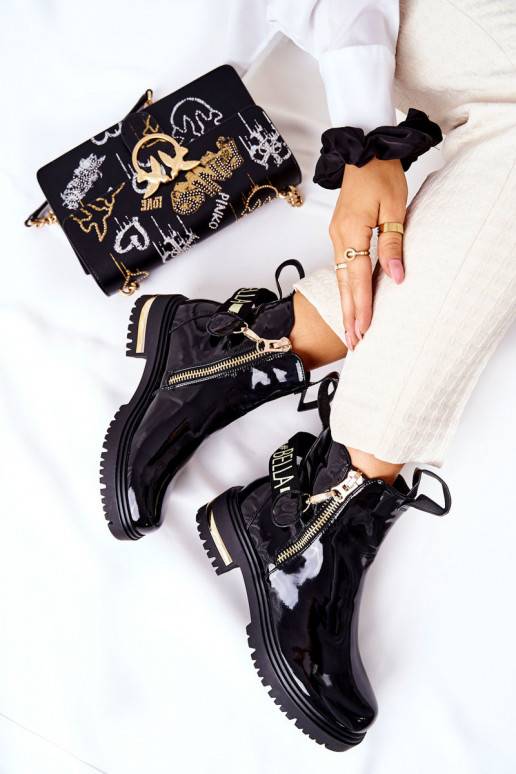 Klassikalise mudeli naiste poolsaapad...