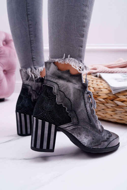 Naiste poolsaapad  Halli värvi Naiste poolsaapad  Halli värvi