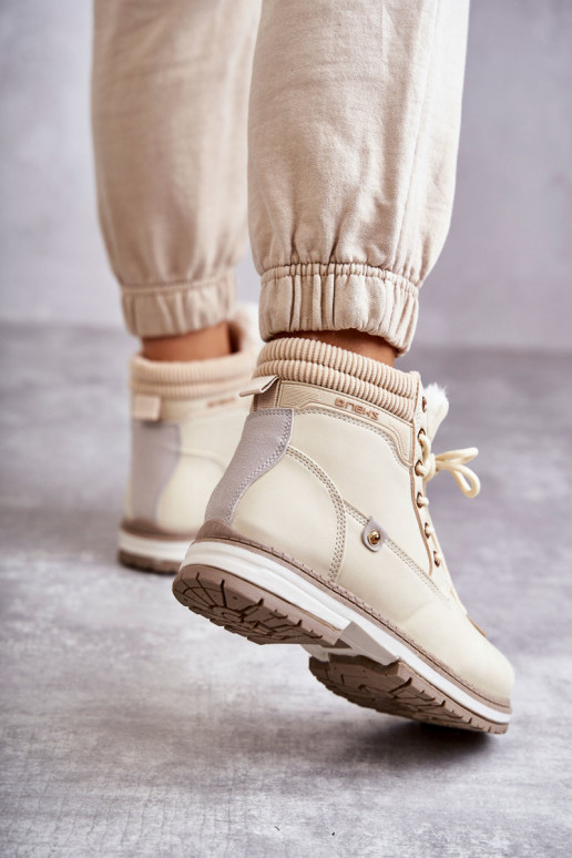 Naiste poolsaapad jalanõud beeži... Naiste poolsaapad jalanõud beeži...