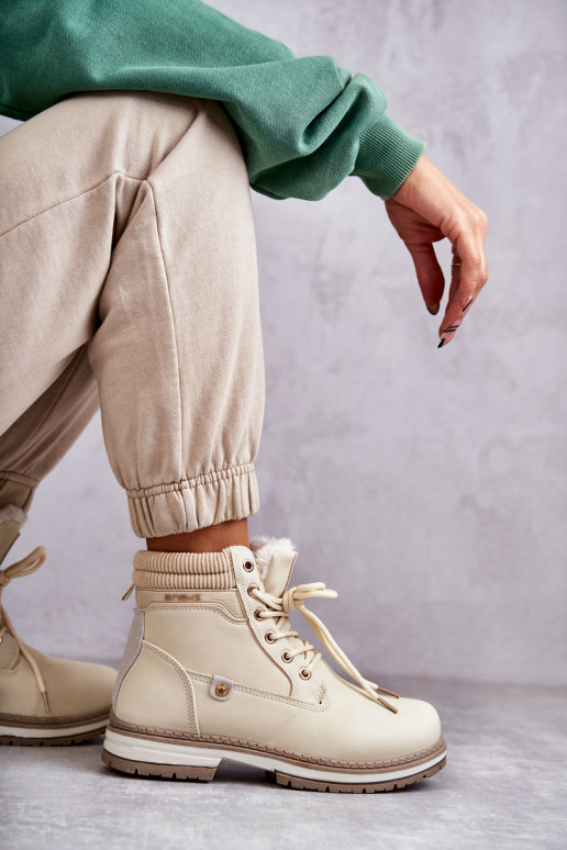 Naiste poolsaapad jalanõud beeži... Naiste poolsaapad jalanõud beeži...