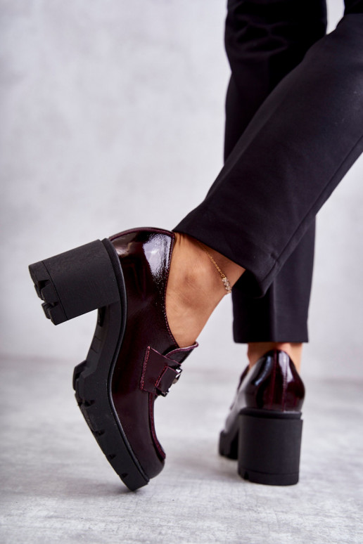 Elegantsed jalatsid kõrge jämeda... Elegantsed jalatsid kõrge jämeda...