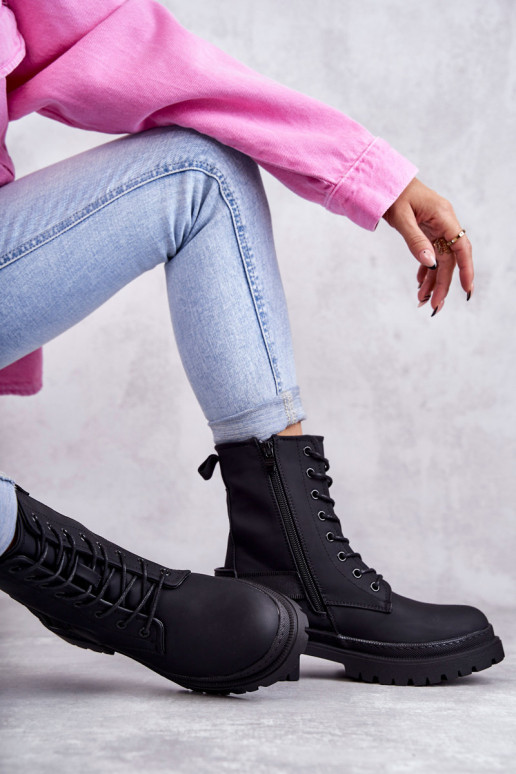 Naiste poolsaapad voodriga tõmblukuga... Naiste poolsaapad voodriga tõmblukuga...