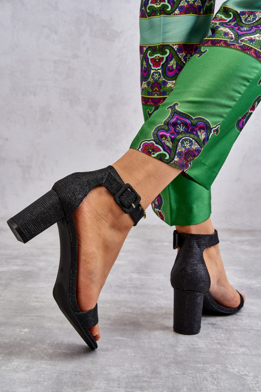 Kõrge jämeda kontsaga mustad Maxim Kõrge jämeda kontsaga mustad Maxim