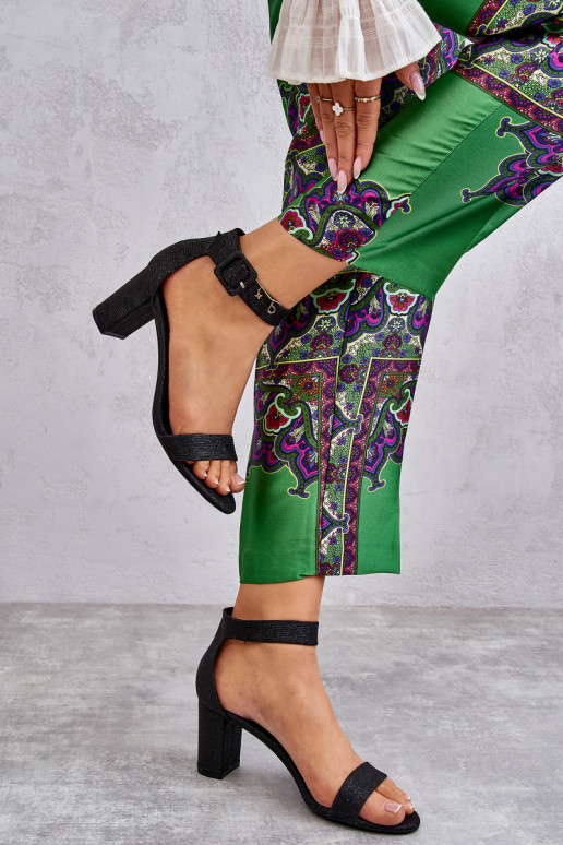 Kõrge jämeda kontsaga mustad Maxim Kõrge jämeda kontsaga mustad Maxim