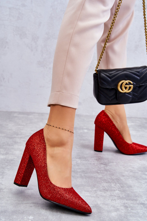 Läikiv Kingad kõrge jämeda kontsaga... Läikiv Kingad kõrge jämeda kontsaga...