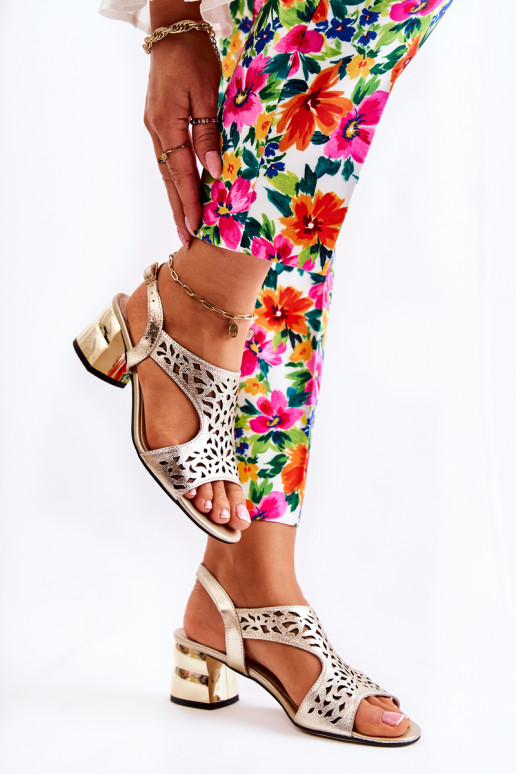 Sandaalid kõrge jämeda kontsaga... Sandaalid kõrge jämeda kontsaga...