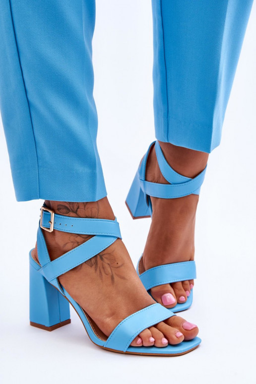 Elegantsed sandaalid kõrge jämeda... Elegantsed sandaalid kõrge jämeda...