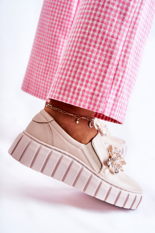 Stiilsed spordijalatsid naturaalsest... Stiilsed spordijalatsid naturaalsest...