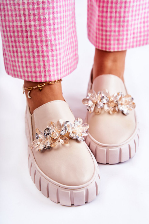 Stiilsed spordijalatsid naturaalsest... Stiilsed spordijalatsid naturaalsest...