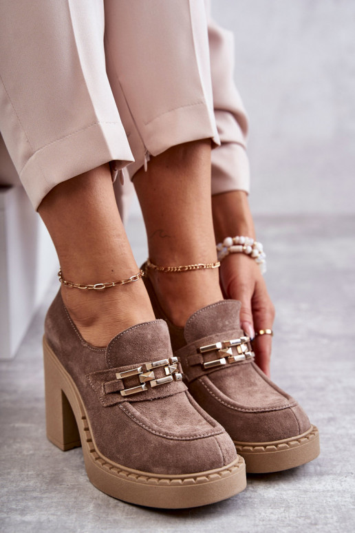 Seemisnakhsed jalatsid  beeži värvi... Seemisnakhsed jalatsid  beeži värvi...