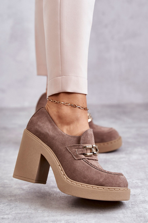 Seemisnakhsed jalatsid  beeži värvi... Seemisnakhsed jalatsid  beeži värvi...